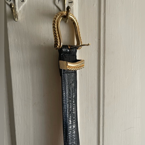 Black snake skin leather and gold belt size small - Picture 6 of 6